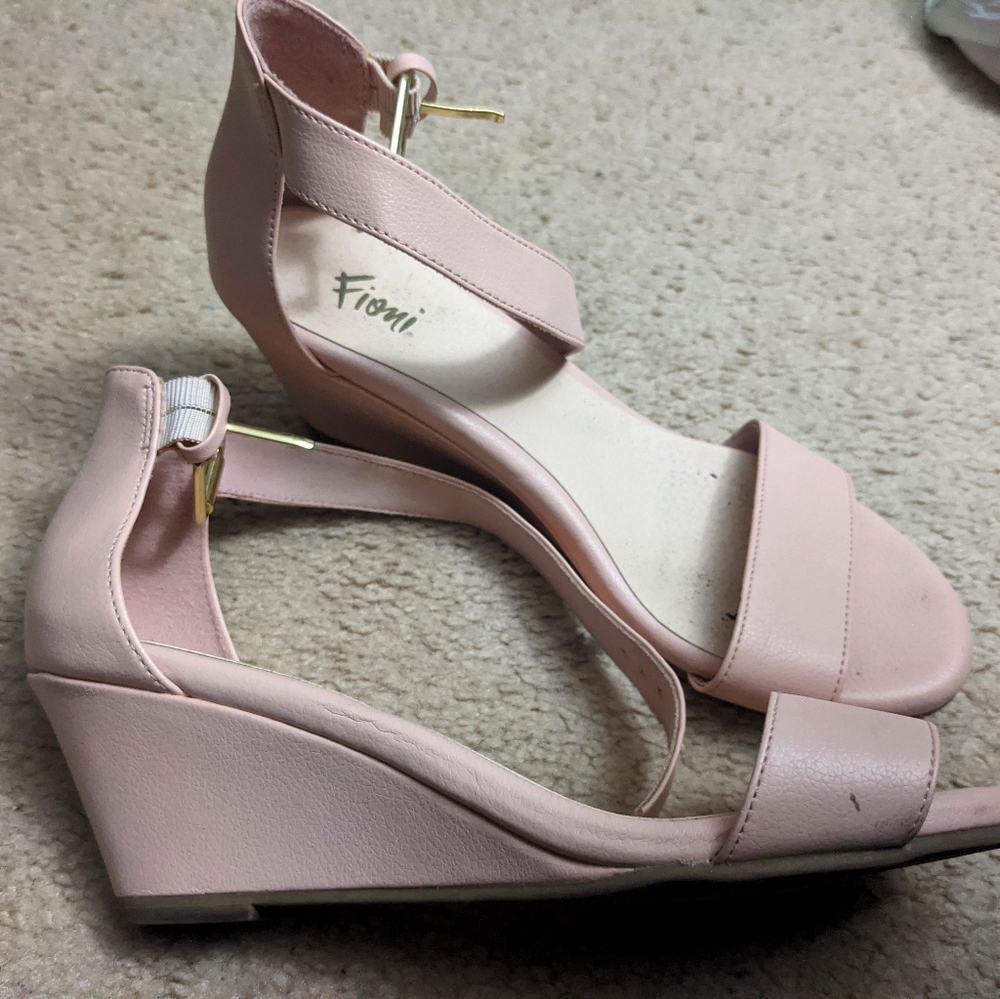 Fioni Blush Wedges